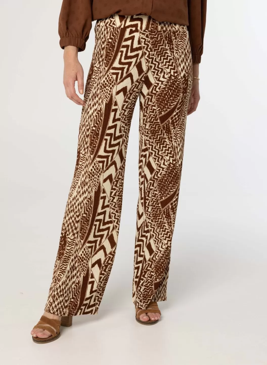 Broeken & Leggings-Norah E Pantalon Met Grafische Print Bruin