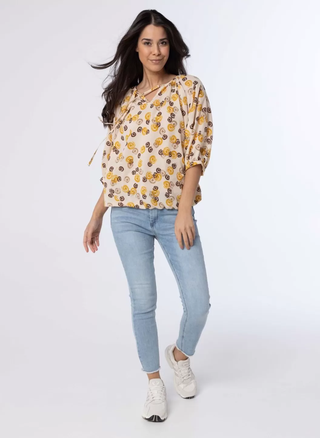 Blouses-Norah Meerkleurige Blouse Met Pofmouwen Geel