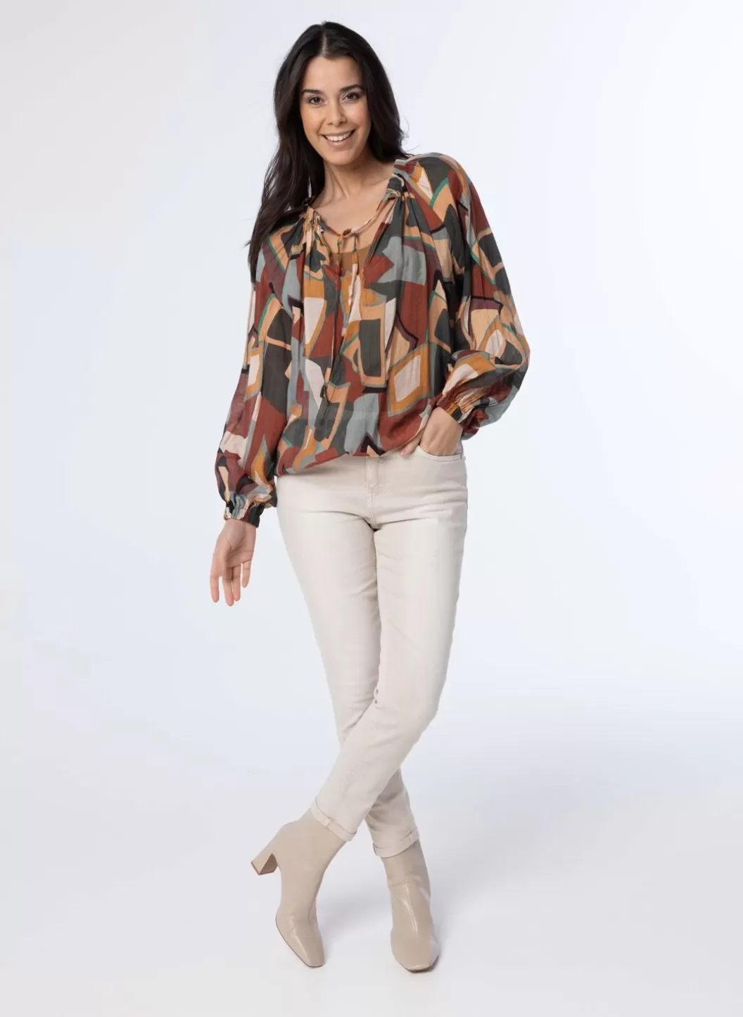 Blouses-Norah Meerkleurige Blouse Met Pofmouwen Bruin