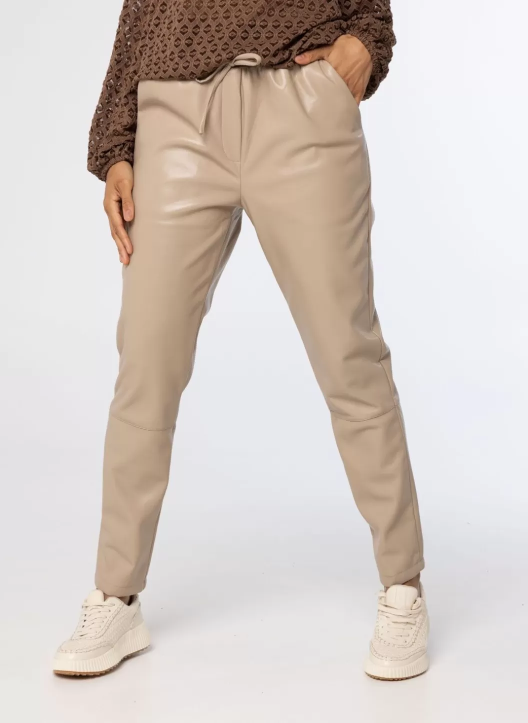 Broeken & Leggings-Norah Pu Broek Beige