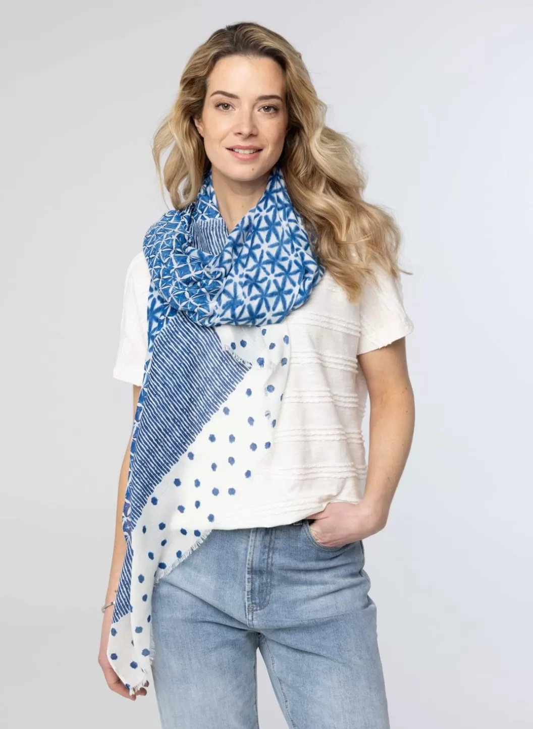 Accessoires-Norah Sjaal Ecru Blauw