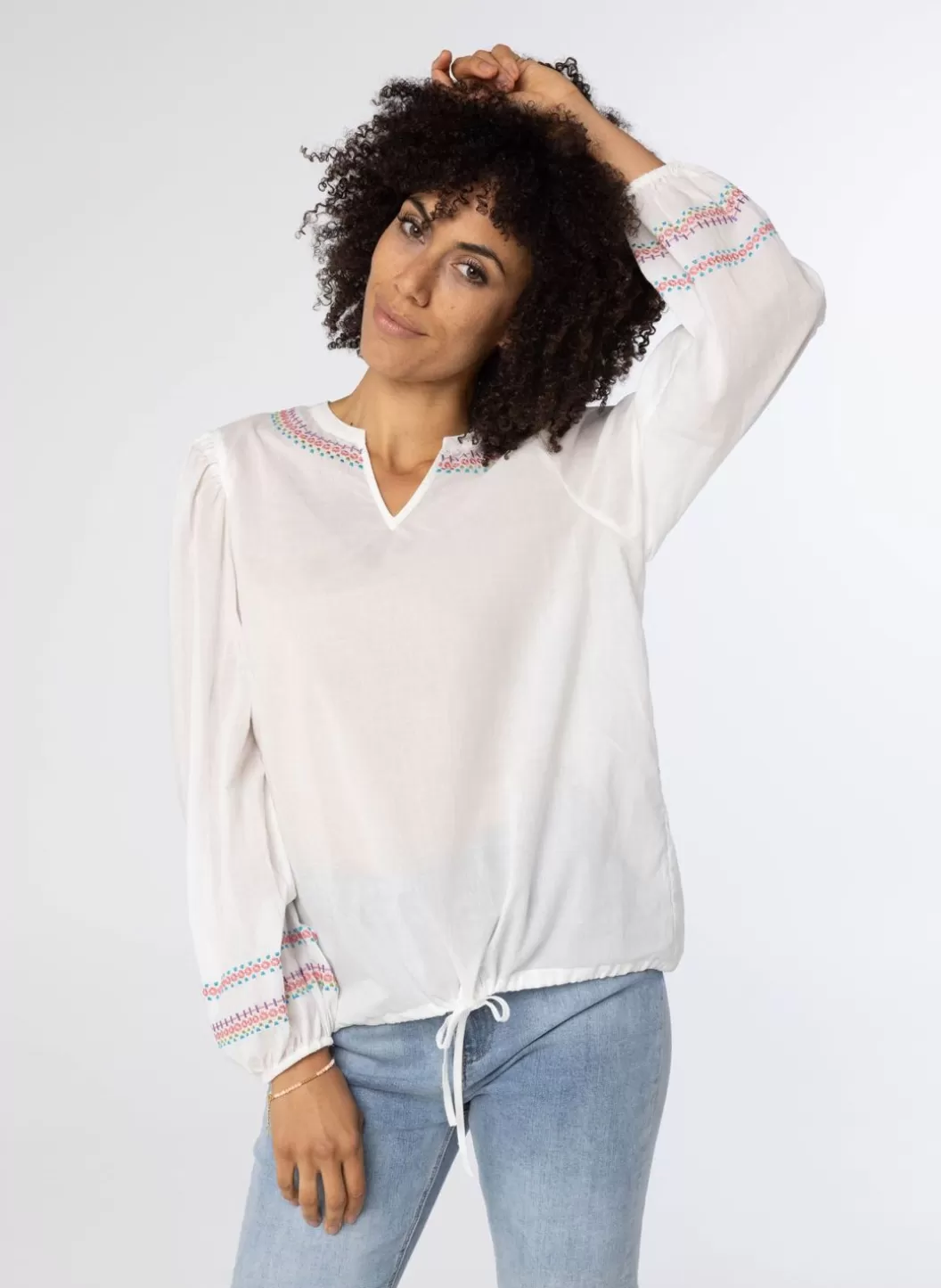 Blouses-Norah Te Blouse Met Gekleurde Borduursels Wit