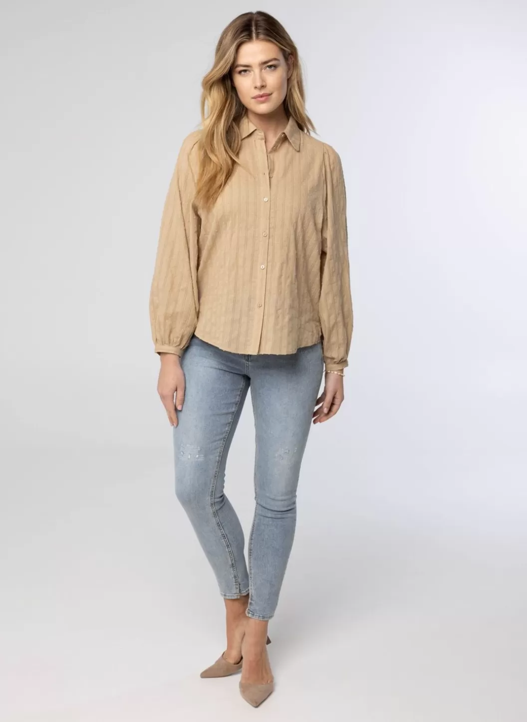 Blouses-Norah Zandkleurige Blouse Beige